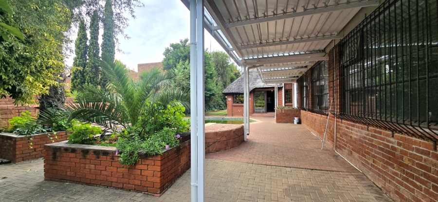 4 Bedroom Property for Sale in Pentagon Park Free State